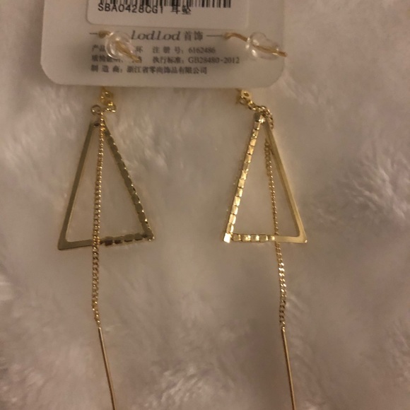 Earring - Picture 2 of 2